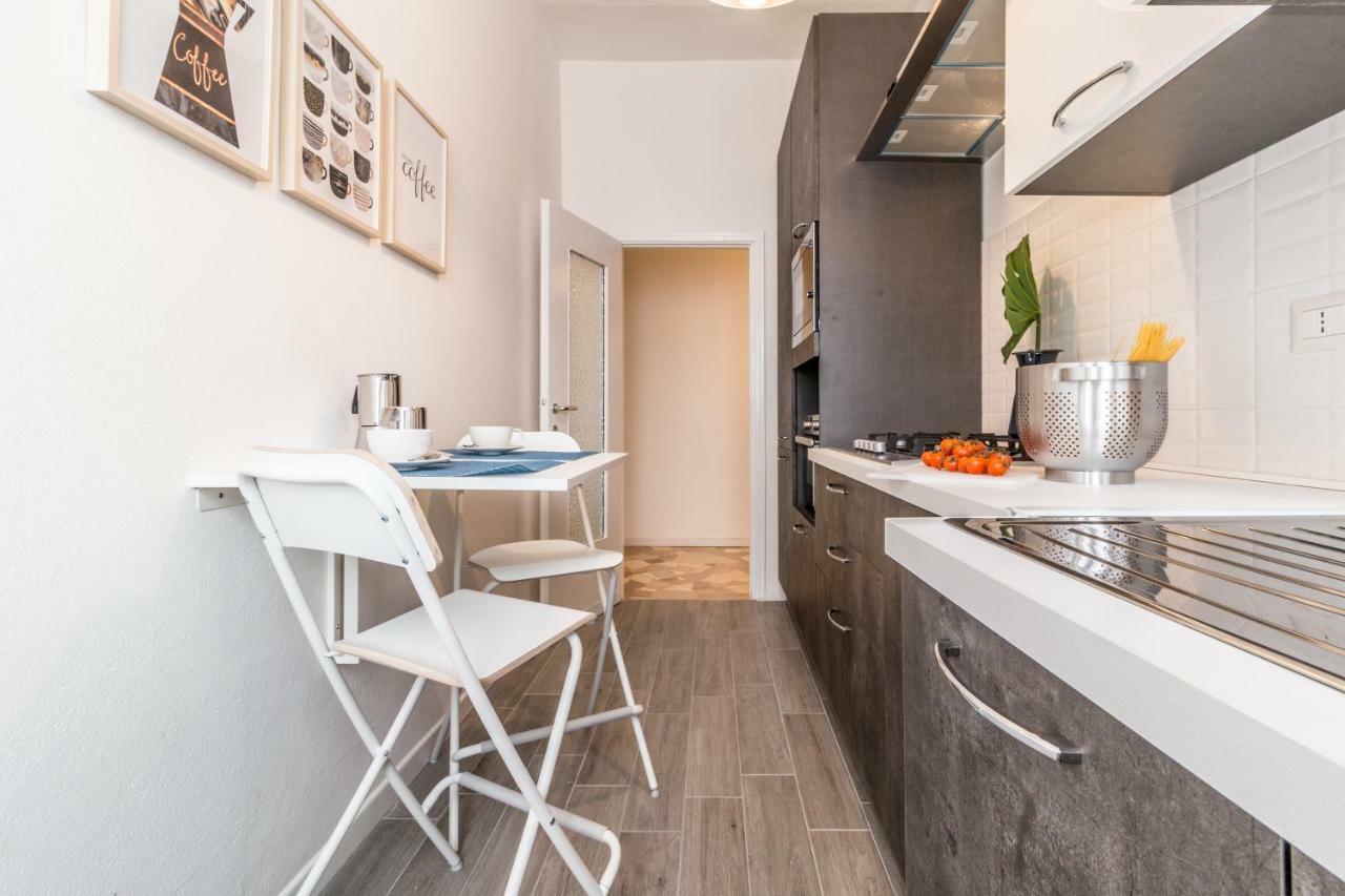 Joivy Modern 1-Bed Flat With Balcony In Portello ミラノ エクステリア 写真